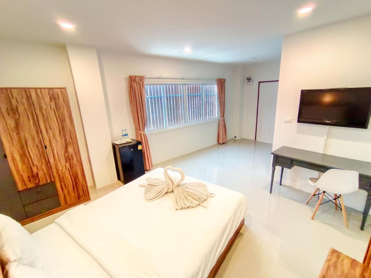 Sailor Hotel Pattaya Buitenkant foto