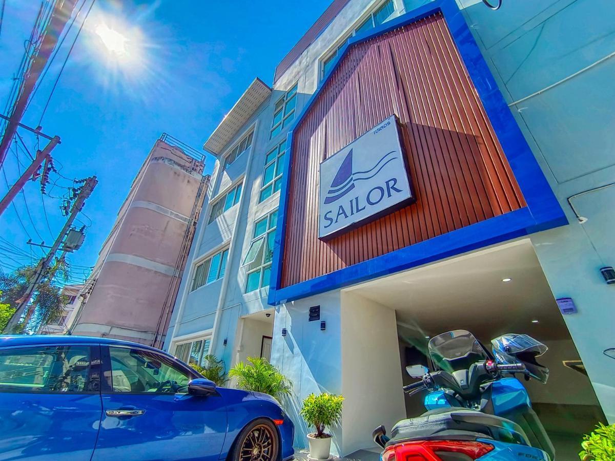 Sailor Hotel Pattaya Buitenkant foto