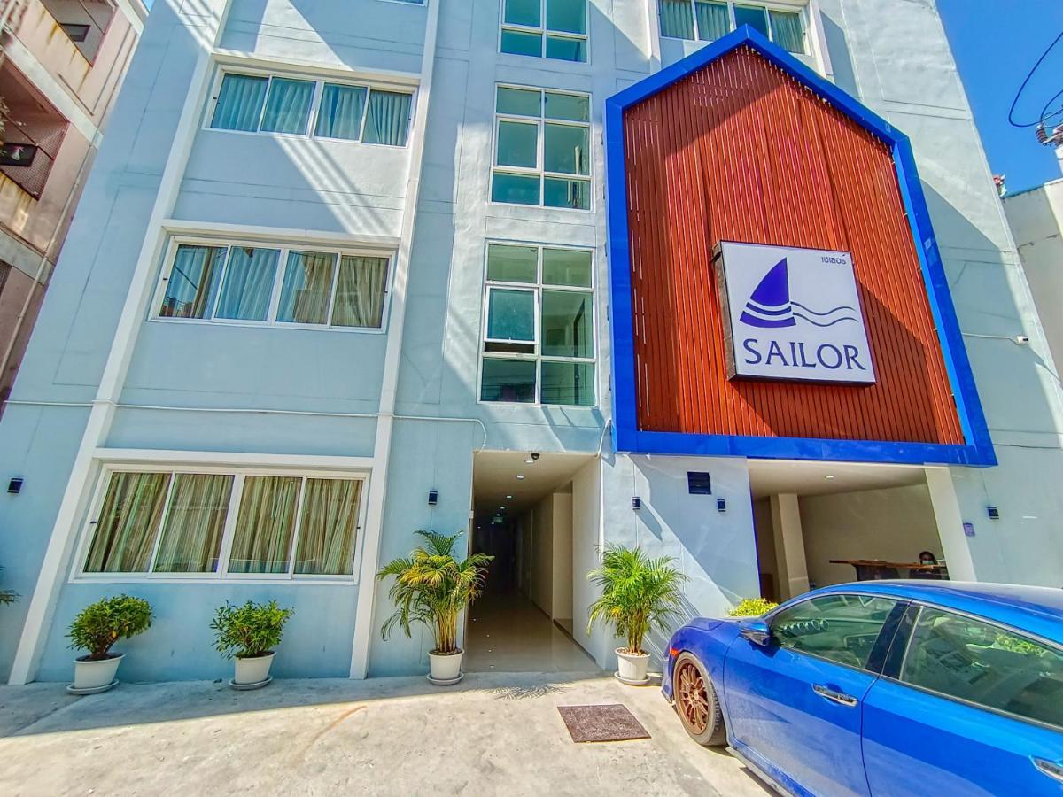 Sailor Hotel Pattaya Buitenkant foto
